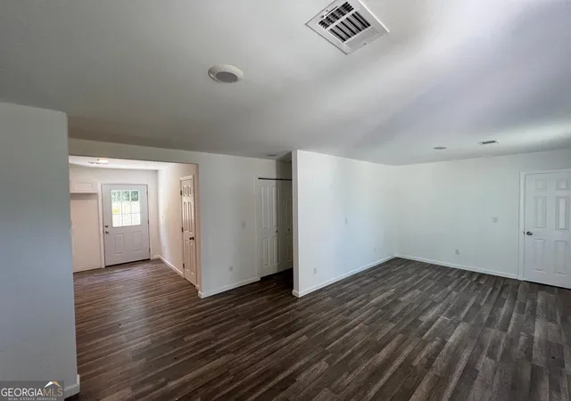 Photo 3 of Single family home for sale at 6066 Creekford Dr, Lithonia, GA 30058 | MLS# 10812818 | Listing updated on 2026-09-20