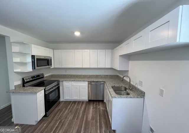 Photo 3 of Single family home for sale at 6066 Creekford Dr, Lithonia, GA 30058 | MLS# 10812818 | Listing updated on 2026-09-20