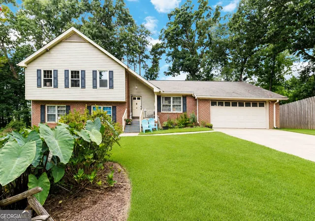 Photo 2 of Sale Pending at 520 Rye House Ct, Lawrenceville, GA 30044 | MLS# 10820566 | Listing updated on 2026-09-15