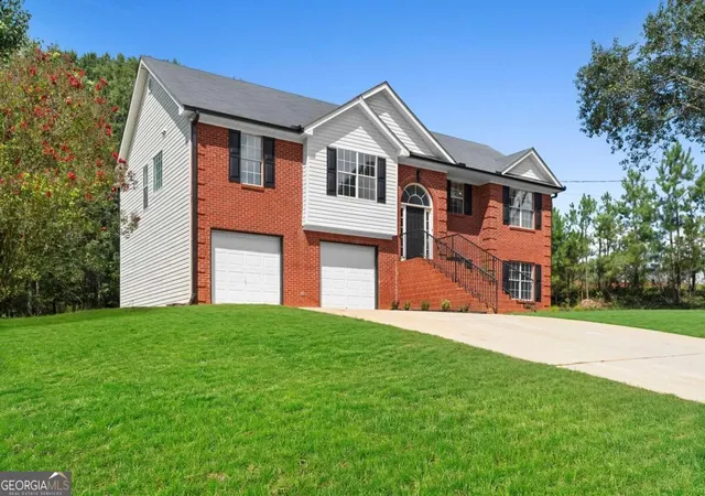 Photo 4 of Single family home for sale at 130 Flds Crk Way, Covington, GA 30016 | MLS# 10842283 | Listing updated on 2026-09-15