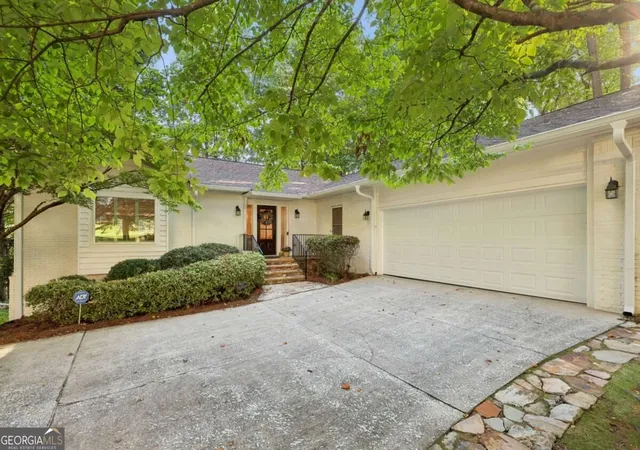 Photo 1 of Single family home for sale at 2350 Roxburgh Dr, Roswell, GA 30076 | MLS# 10843970 | Listing updated on 2026-09-11
