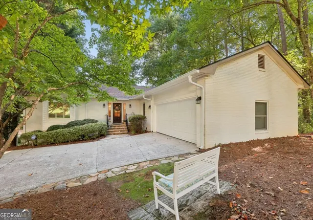 Photo 3 of Single family home for sale at 2350 Roxburgh Dr, Roswell, GA 30076 | MLS# 10843970 | Listing updated on 2026-09-11