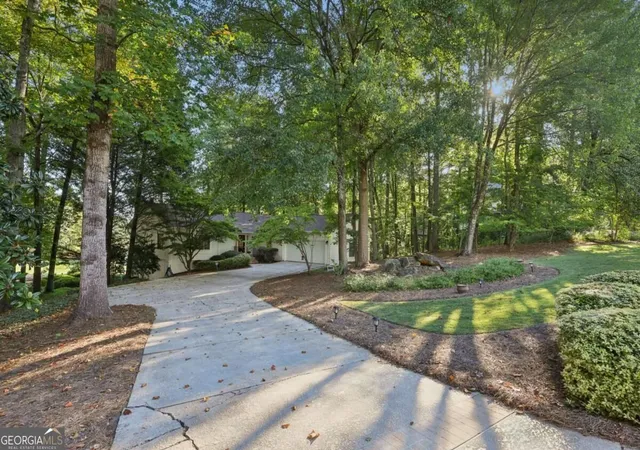 Photo 3 of Single family home for sale at 2350 Roxburgh Dr, Roswell, GA 30076 | MLS# 10843970 | Listing updated on 2026-09-11