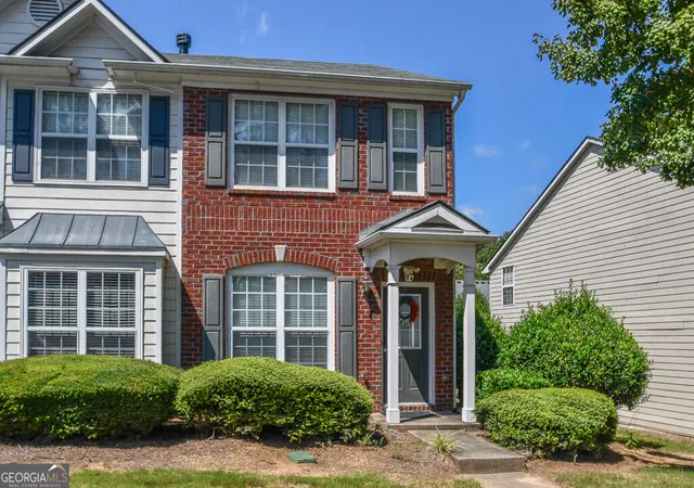 Photo 3 of Sale Pending at 3381 Hidden Cove Cir, Peachtree Corners, GA 30092 | MLS# 10830404 | Listing updated on 2026-09-17