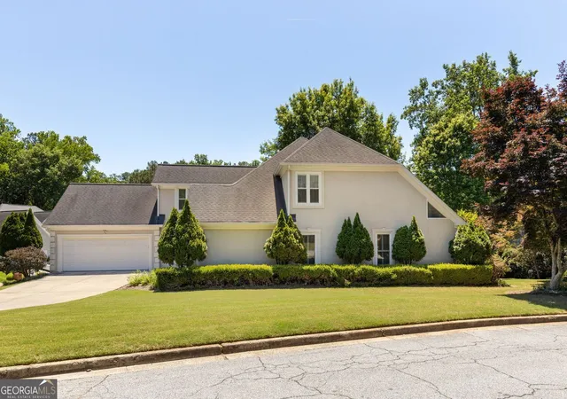 Photo 2 of Single family home for sale at 3736 Harts Pl, Atlanta, GA 30341 | MLS# 10830216 | Listing updated on 2026-09-18