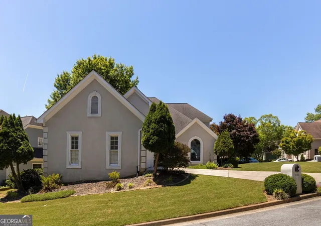 Photo 3 of Single family home for sale at 3736 Harts Pl, Atlanta, GA 30341 | MLS# 10830216 | Listing updated on 2026-09-18