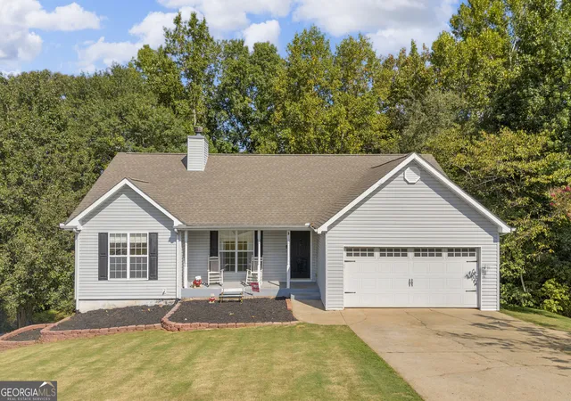 Photo 3 of Single family home for sale at 4392 Todd Rd, Braselton, GA 30517 | MLS# 10843709 | Listing updated on 2026-10-07