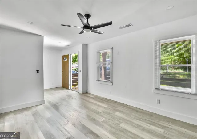 Photo 3 of Single family home for sale at 2256 Carey Dr Se, Atlanta, GA 30315 | MLS# 10850880 | Listing updated on 2026-09-22