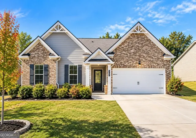 Photo 1 of Single family home for sale at 377 Hellen Valley Dr, Braselton, GA 30517 | MLS# 10850697 | Listing updated on 2026-10-08