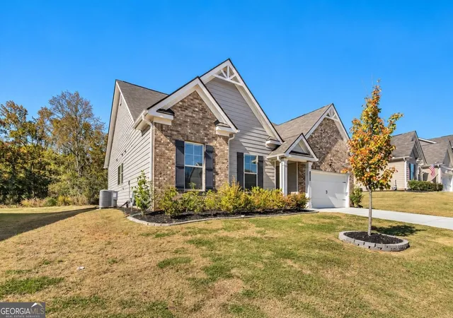 Photo 2 of Single family home for sale at 377 Hellen Valley Dr, Braselton, GA 30517 | MLS# 10850697 | Listing updated on 2026-10-08
