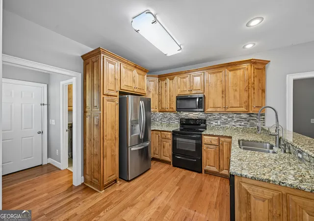 Photo 2 of Single family home for sale at 116 Savannah St Se, Calhoun, GA 30701 | MLS# 10841266 | Listing updated on 2026-10-11