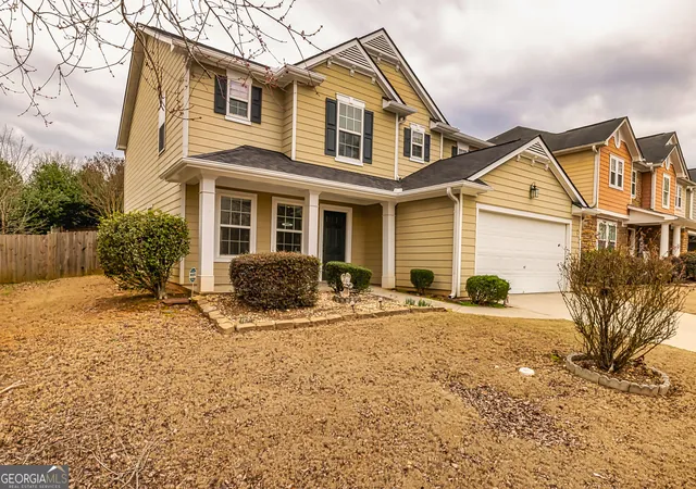 Photo 3 of Single family home for sale at 30 Park Ln Cir, Newnan, GA 30265 | MLS# 10850365 | Listing updated on 2026-10-05