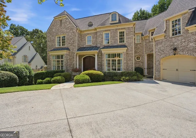 Photo 2 of Mansion for sale at 1530 Soaring Hawk Point Se, Atlanta, GA 30339 | MLS# 10844349 | Listing updated on 2026-09-11