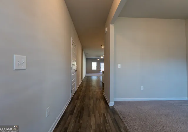 Photo 4 of Sale Pending at 155 Crossroad Cir, Jasper, GA 30143 | MLS# 10877763 | Listing updated on 2026-10-28