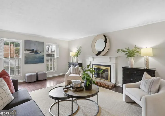 Photo 3 of Townhouse for sale at 11 Scotland Pl Nw, Atlanta, GA 30318 | MLS# 10846425 | Listing updated on 2026-09-30