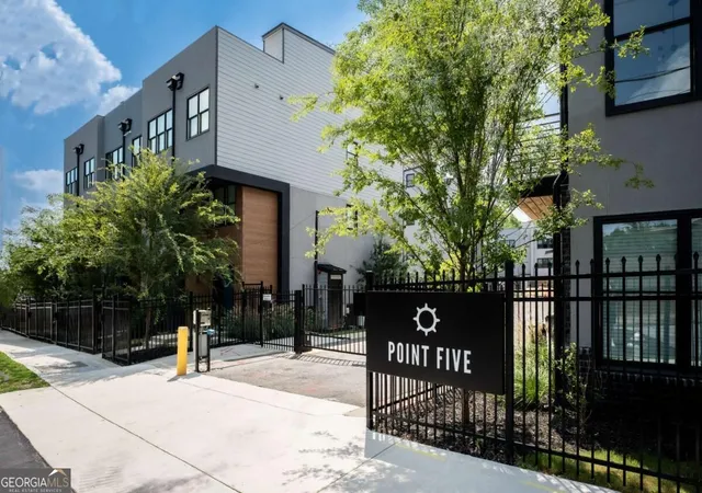 Photo 2 of Townhouse for sale at 340 Eugenia St Sw #504, Atlanta, GA 30312 | MLS# 10844921 | Listing updated on 2026-09-14