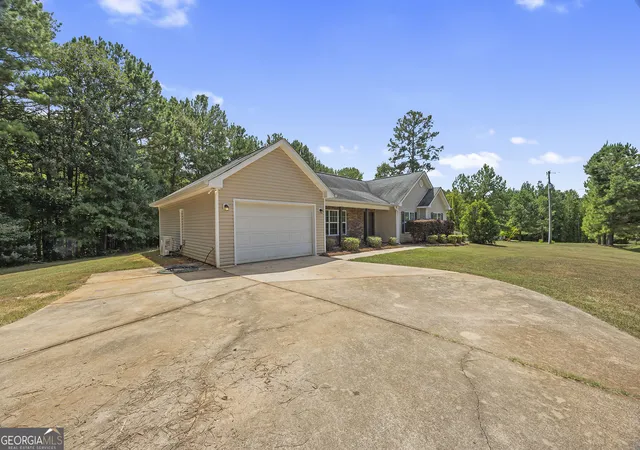 Photo 1 of Single family home for sale at 30 Watson Rd, Forsyth, GA 31029 | MLS# 10841239 | Listing updated on 2026-09-20