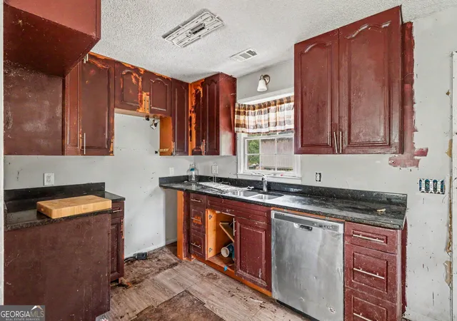 Photo 4 of Single family home for sale at 512 Donahoo Rd Se, Silver Creek, GA 30173 | MLS# 10809268 | Listing updated on 2026-09-21