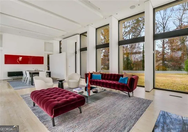 Photo 3 of Mansion for sale at 461 Tam O Shanter Dr Se, Marietta, GA 30067 | MLS# 10848181 | Listing updated on 2026-09-23