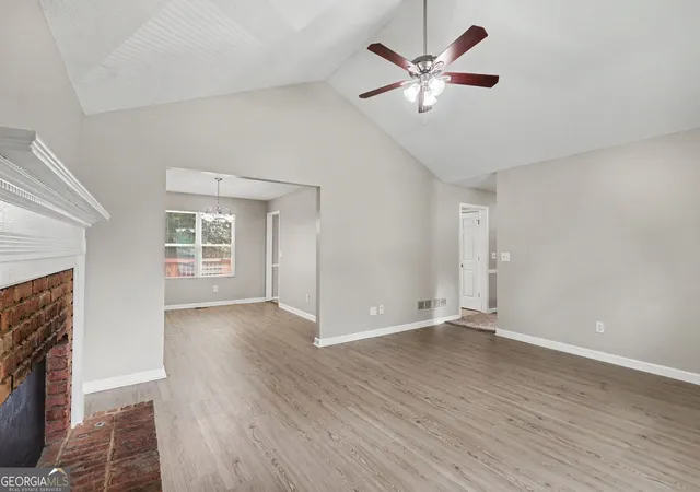 Photo 2 of Sale Pending at 1476 Chaseway Cir, Powder Springs, GA 30127 | MLS# 10838669 | Listing updated on 2026-09-15
