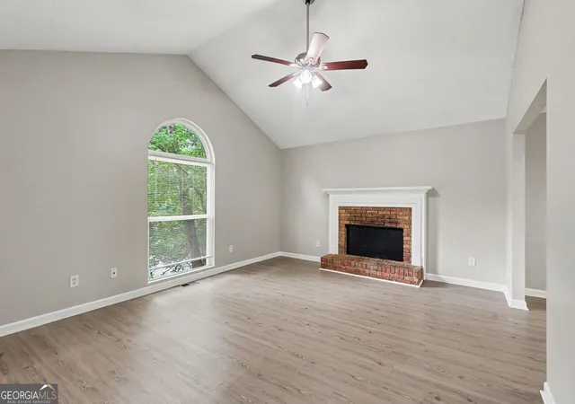 Photo 3 of Sale Pending at 1476 Chaseway Cir, Powder Springs, GA 30127 | MLS# 10838669 | Listing updated on 2026-09-15