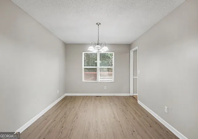 Photo 3 of Sale Pending at 1476 Chaseway Cir, Powder Springs, GA 30127 | MLS# 10838669 | Listing updated on 2026-09-15