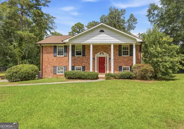 Photo 3 of Single family home for sale at 1920 Long Ridge Dr, Macon, GA 31211 | MLS# 10841231 | Listing updated on 2026-09-20