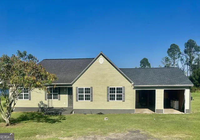 Single family home for sale at 176 Matts Wy, Douglas, GA 31535 | MLS# 10831715