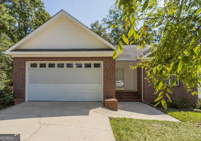 Photo 1 of Sale Pending at 617 Brooks St, Macon, GA 31204 | MLS# 10850633 | Listing updated on 2026-10-02
