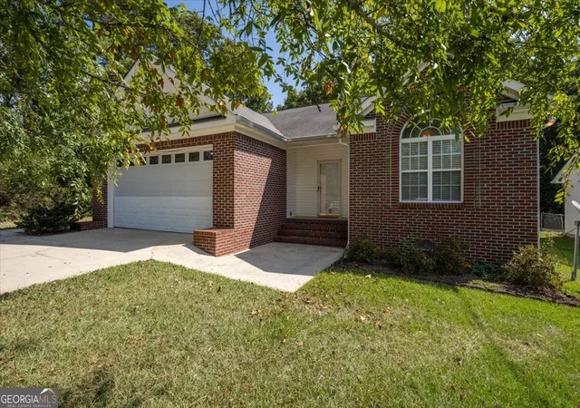 Photo 3 of Sale Pending at 617 Brooks St, Macon, GA 31204 | MLS# 10850633 | Listing updated on 2026-10-02