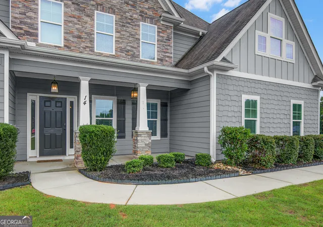 Photo 4 of Single family home for sale at 14 Palomino Ct, Newnan, GA 30265 | MLS# 10852192 | Listing updated on 2026-10-04
