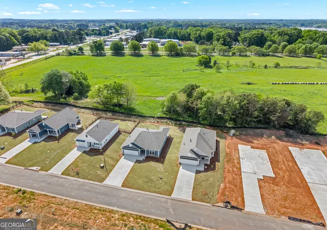 Photo 3 of Single family home for sale at 111 Cottage Grv Cir, Eatonton, GA 31024 | MLS# 10770163 | Listing updated on 2026-09-04