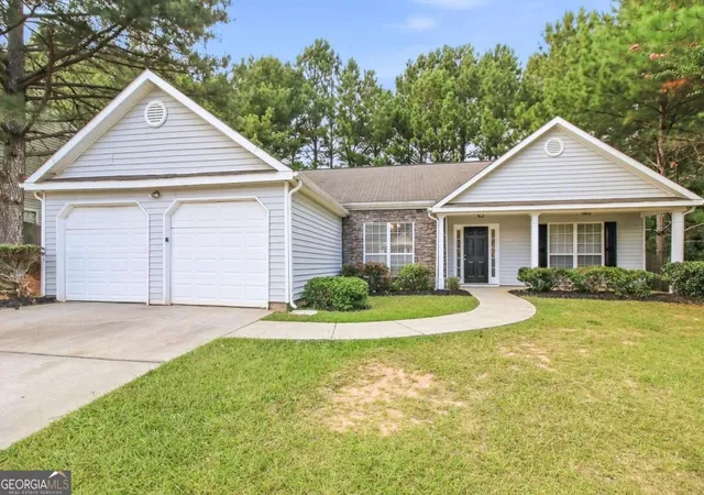 Photo 2 of Single family home for sale at 1426 Hyde Ct, Hampton, GA 30228 | MLS# 10853787 | Listing updated on 2026-10-28
