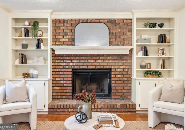 Photo 4 of Sale Pending at 1509 Quarter Horse Way, Roswell, GA 30075 | MLS# 10841344 | Listing updated on 2026-10-05