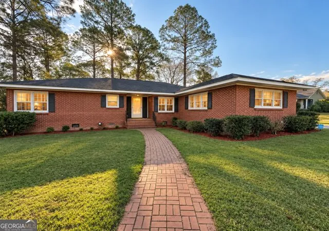 Photo 1 of Single family home for sale at 1221 Ridge Ave N, Tifton, GA 31794 | MLS# 10702795 | Listing updated on 2026-09-21