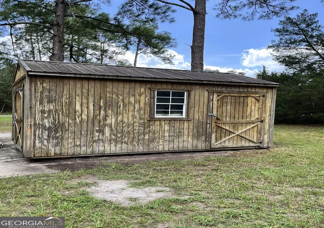 Photo 2 of Single family home for sale at 726 Chestnut St, Homeland, GA 31537 | MLS# 10847602 | Listing updated on 2026-10-08