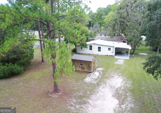 Photo 4 of Single family home for sale at 726 Chestnut St, Homeland, GA 31537 | MLS# 10847602 | Listing updated on 2026-10-08