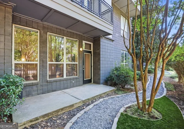 Listing Photo 4 - Condo for sale in building located at 747 Ralph Mcgill Blvd Ne, Atlanta, GA 30312 - Unit #202