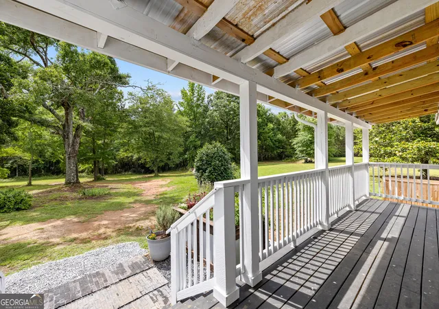 Photo 4 of Single family home for sale at 1329 Standing Rock Rd, Senoia, GA 30276 | MLS# 10837986 | Listing updated on 2026-09-16