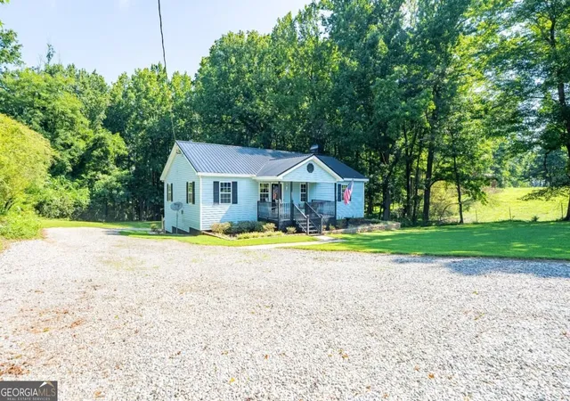 Photo 3 of Single family home for sale at 295 Perkins Cir, Cumming, GA 30028 | MLS# 10839470 | Listing updated on 2026-09-03