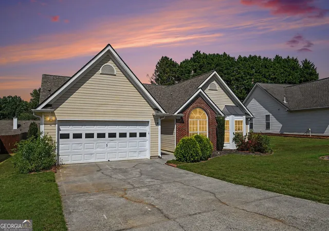 Photo 1 of Sale Pending at 4015 Mcpherson Dr, Acworth, GA 30101 | MLS# 10847642 | Listing updated on 2026-10-07