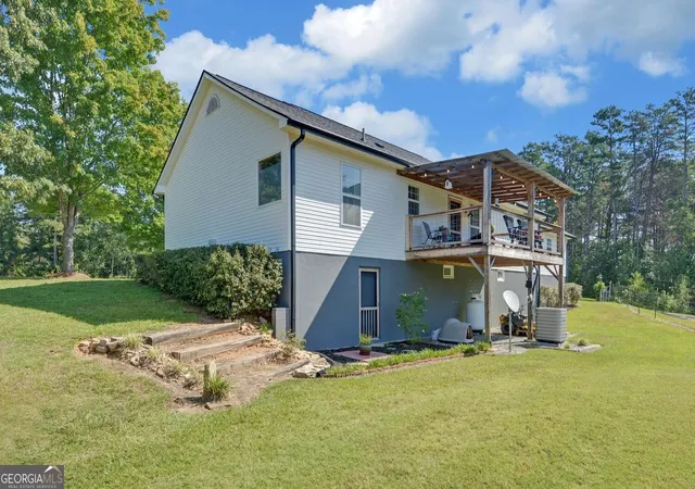 Photo 4 of Single family home for sale at 4264 Highway 105, Baldwin, GA 30511 | MLS# 10849417 | Listing updated on 2026-10-02