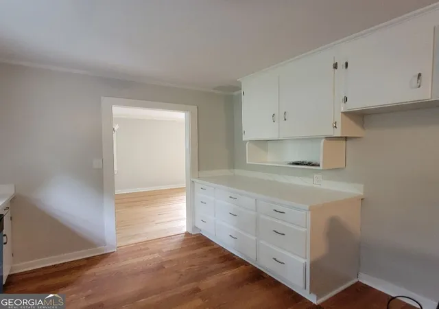 Photo 3 of Single family home for sale at 215 Poplar Cir, Lagrange, GA 30241 | MLS# 10835498 | Listing updated on 2026-09-21