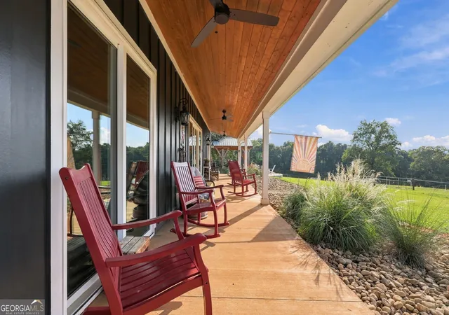 Photo 2 of Single family home for sale at 145 Gumlog Rd, Lavonia, GA 30553 | MLS# 10848498 | Listing updated on 2026-10-09