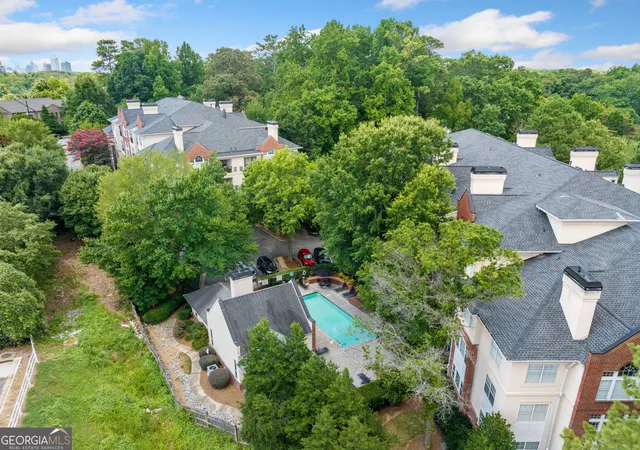 Photo 2 of Condo for sale at 3636 Habersham Rd Nw #2204, Atlanta, GA 30305 | MLS# 10830420 | Listing updated on 2026-09-04