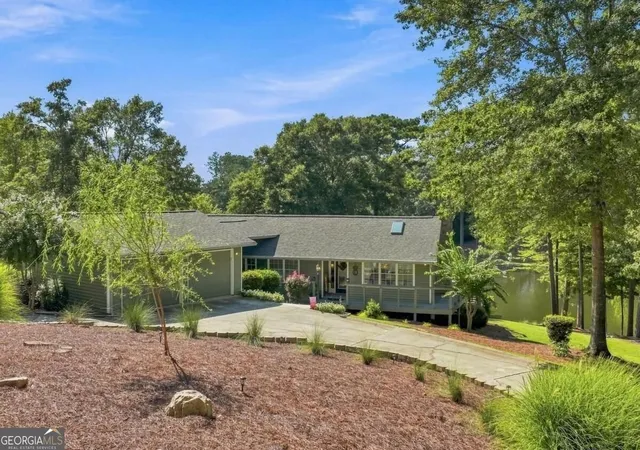 Photo 1 of Single family home for sale at 1550 Parks Ml Dr, Greensboro, GA 30642 | MLS# 10833901 | Listing updated on 2026-09-10