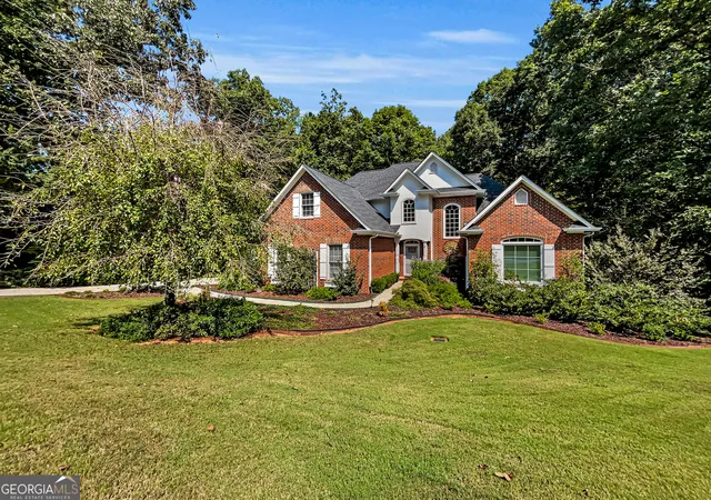 Photo 1 of Sale Pending at 129 Buckeye Branch Dr, Athens, GA 30605 | MLS# 10851222 | Listing updated on 2026-09-28