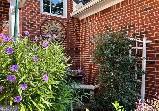 Photo 3 of Sale Pending at 129 Buckeye Branch Dr, Athens, GA 30605 | MLS# 10851222 | Listing updated on 2026-09-28