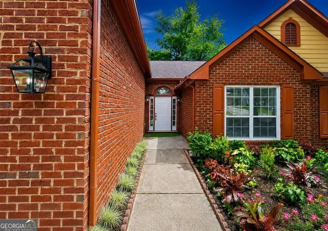 Photo 4 of Single family home for sale at 715 New Magnolia Ct, South Fulton, GA 30349 | MLS# 10842772 | Listing updated on 2026-09-23
