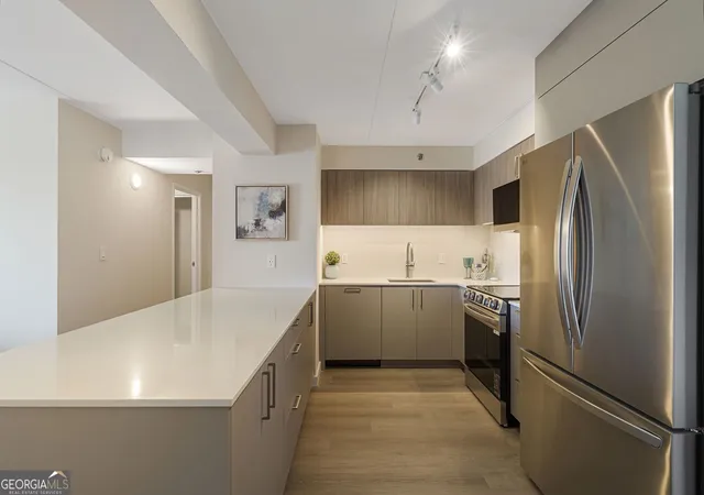 Photo 4 of Condo for sale at 2460 Peachtree Rd NE #301, Atlanta, GA 30305 | MLS# 10842705 | Listing updated on 2026-09-14